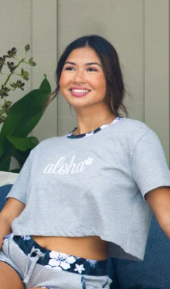 Island Design Collection Crop Tee: Gray 7 Island Design Collection Crop Tee: Gray -Hawaiian Style Shop 6X2A6634 58870.1697586798
